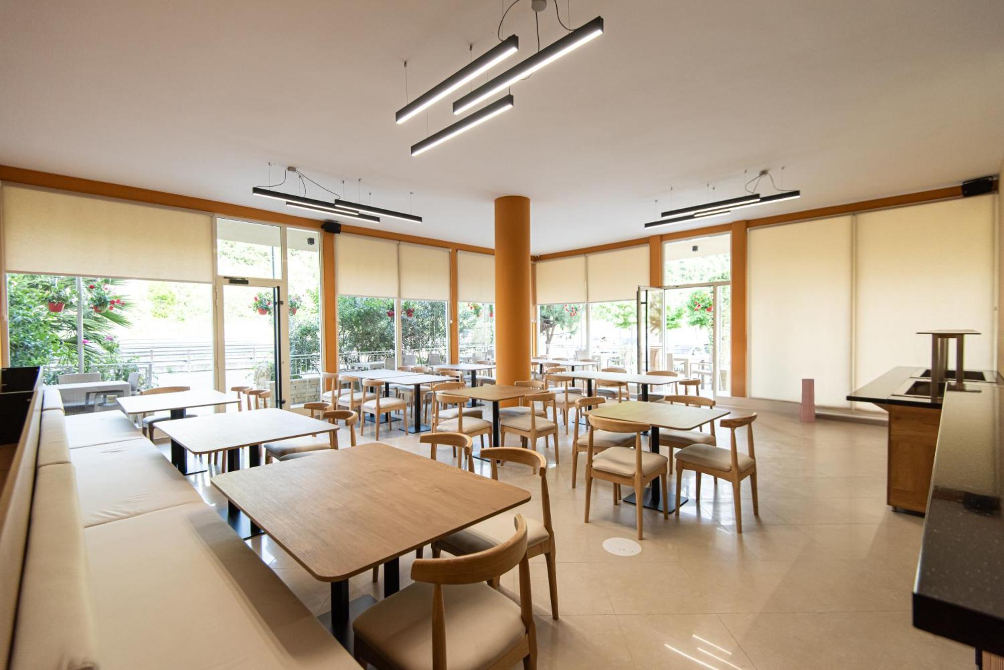 Aparthotel Eda Durrës Extérieur photo