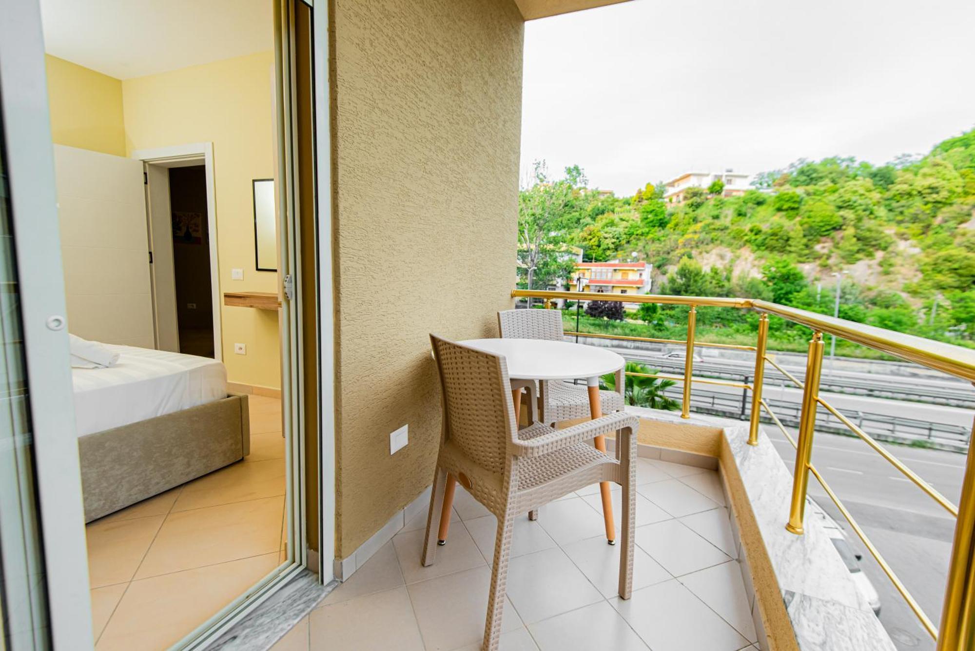 Aparthotel Eda Durrës Extérieur photo