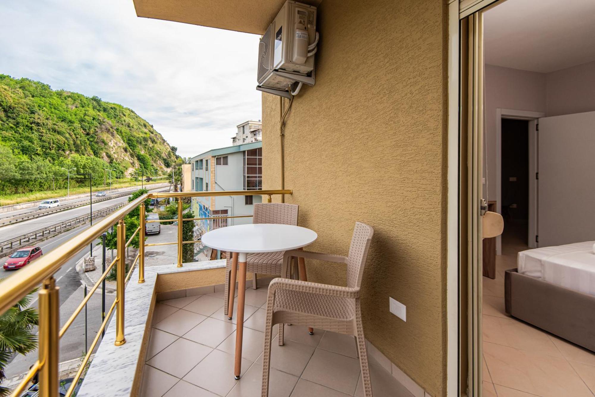 Aparthotel Eda Durrës Extérieur photo